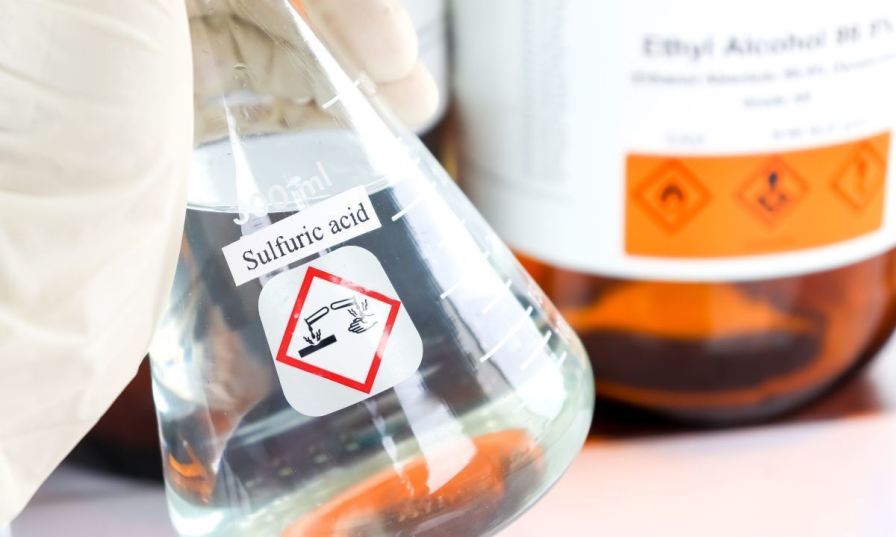 Restricciones al ácido sulfúrico: una nueva variable crítica para la hidrometalurgia